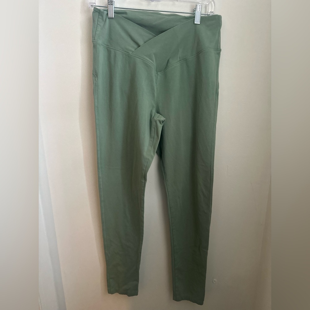 PINK Victoria's Secret Sage Leggings large